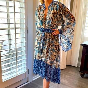 Gorgeous blue multi dress with belt and gorgeous sleeves